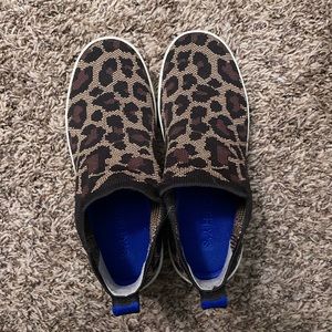 Rothy’s Wildcat Chelsea knit Leopard Sneakers Size 8